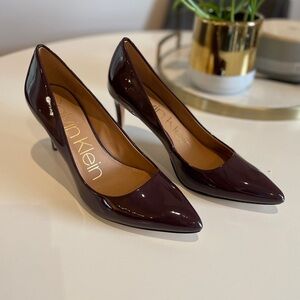 Calvin Klein Cranberry/Gold Trim Heels/Pumps - 3inch